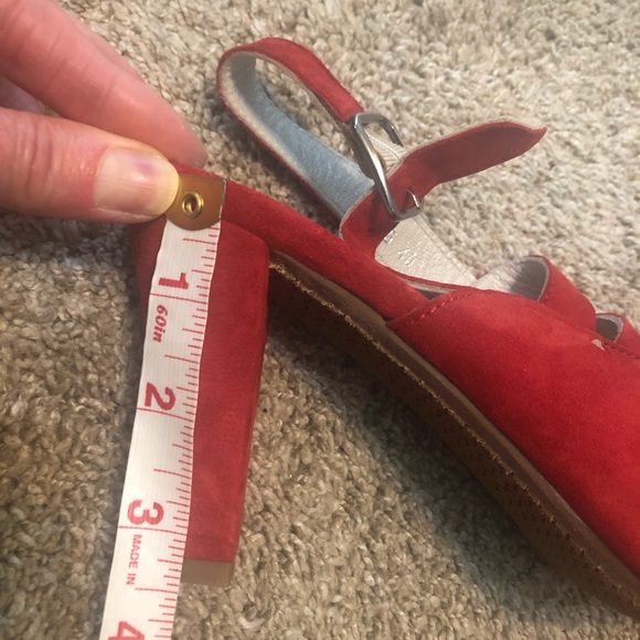 NWOT. Eric Michael. Sandals. Size 40. - Picture 8 of 8